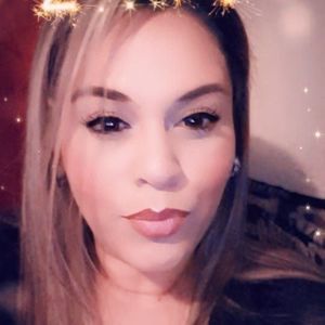 Meet your Posher, Isabel